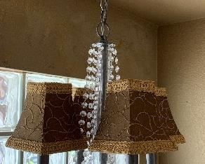 Small Chandelier CUSTOMER RESPONSIBLE FOR SAFE REMOVAL.
