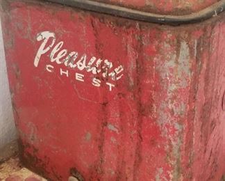 Pleasure chest cooler 