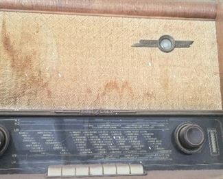 Vintage radio, as is