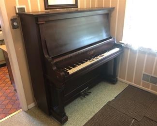 Wellington Chicago Piano