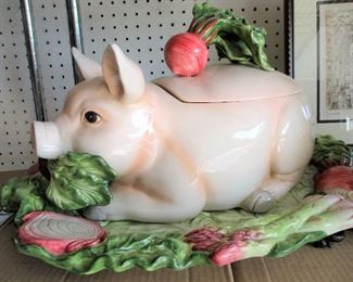 FITZ AND FLOYD SOUP TUREEN