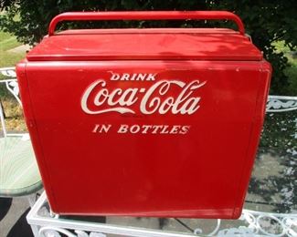 METAL LINED COCA COLA COOLER WITH TRAY AUTHENTIC ITEM