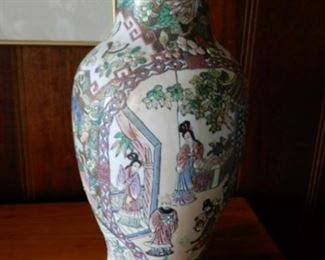 Large Oriental Vase.....  