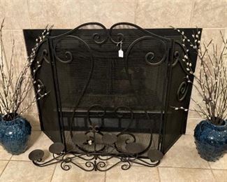 Fireplace screen; blue urns