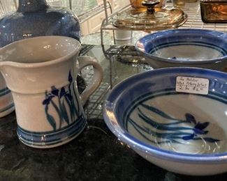 Pottery  by  Tylerite Su Holder