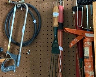 Small flower bed rack