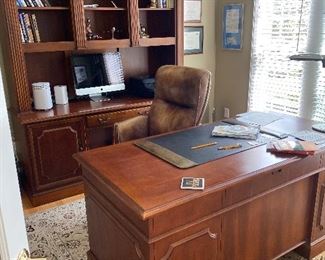 Lovely executive desk