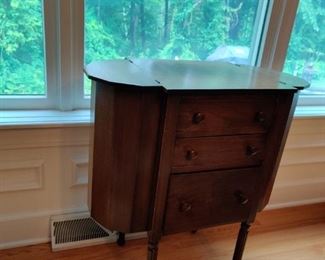 "Martha Washington sewed here!"  Well, not really, but her sewing chest is in great shape.  This one was used a a bar accessory-storing barware