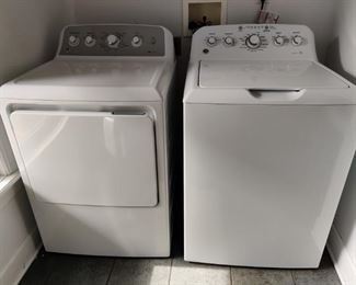 WASHER AND DRYER AVAILABLE-FABULOUS CONDITION