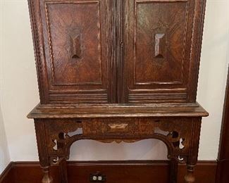 Matching chest on stand to previous table and sideboard