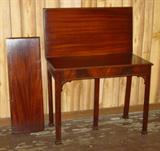 Mahogany Flip Top Extension Table w/3 Leaves