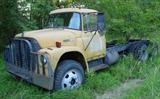 IH LoadStar 800 Truck (14' on back)