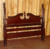 Mahogany Pineapple Post Bed