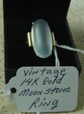 Vintage 14K Gold Moon Stone Ring