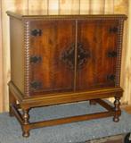 1930's 2 Door Server