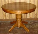 Round Oak Dining Table