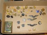 Military Buttons & Medals