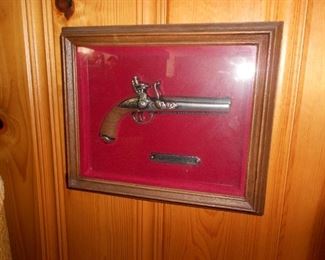 Pair of Wall Gun Decoratve Frames