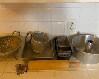 Vintage Metal Bakeware Lot