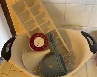 Mixed Kitchen Plastics