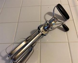 Vintage Hand Crank Egg Beater
