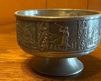 Small Pedestal Medieval Design Scene Bowl