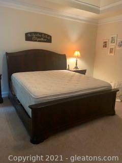 Vaughan Bassett King Size Bed Frame Mattress Set Not Included