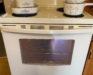 Kenmore Electric Stove & Corning ware