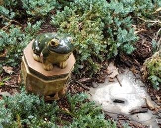 Yard Art - Frog