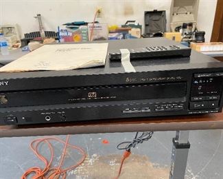 Sony 5 Disc CD Player Model No. CDP-C305