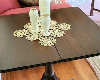 Square table, folds in half