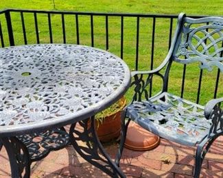 Table with 4 chairs,  iron, heavy 