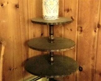 3-tier pie table