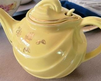 Hall 1940s teapot