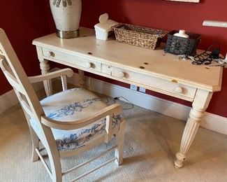 Lane Pine desk and chair