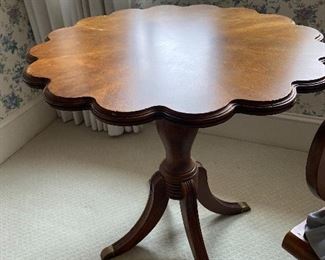 Hekman scalloped table