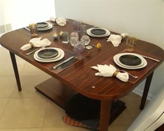 One leaf in the table