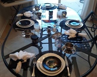 Woodard oval table 
6' x 42"