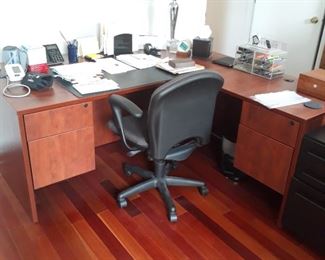 Corner desk set