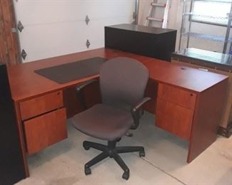 Corner desk and chair 
