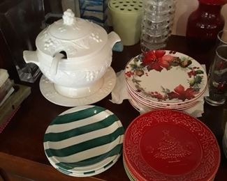 Holiday  dishware