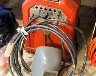 Powr-Kart Electric Welder, Model 5938E, With Welding Hood, Gloves, Welding Rod, Hammer, Includes 220 Plug