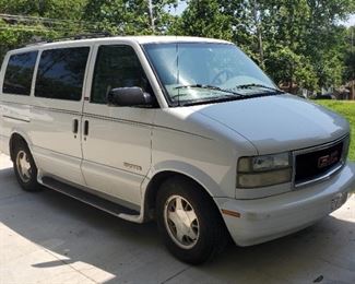 2002 GMC Safari Van, VIN # 1GKDM19X22B512690, Mileage Showing 221,698