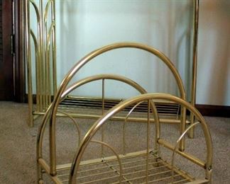 Metal Quilt Rack With Brass Finish, 30in x 27in, And Matching Magazine Rack