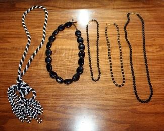 Black Toned Beaded Necklaces Qty 5 And Clutch Purse