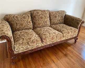 Bassett  sofa like new 