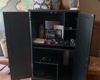 Entertainment center