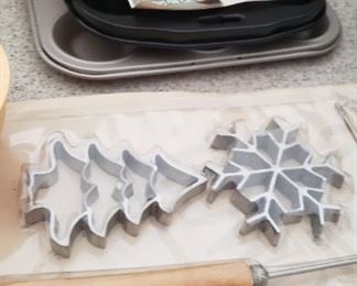 Is miscellaneous kitchen items