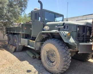 40	
Lot # 40 Military Truck VIN: NL08WNC329-10506
