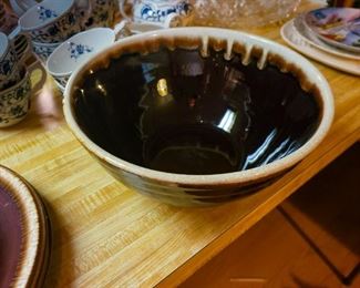 Brown drip glaze bowl